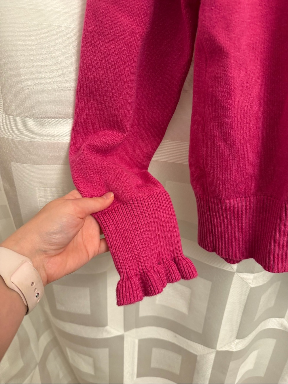 Rose pink ruffle neck sweater size large - Picture 4 of 4